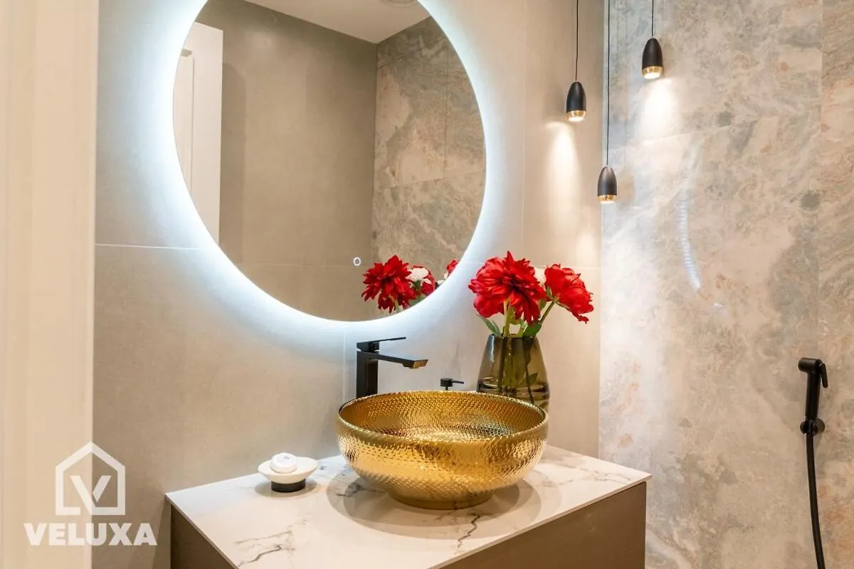Veluxa-Luxe 2Bed 2 Min Walk To Dubai Mall Apartment